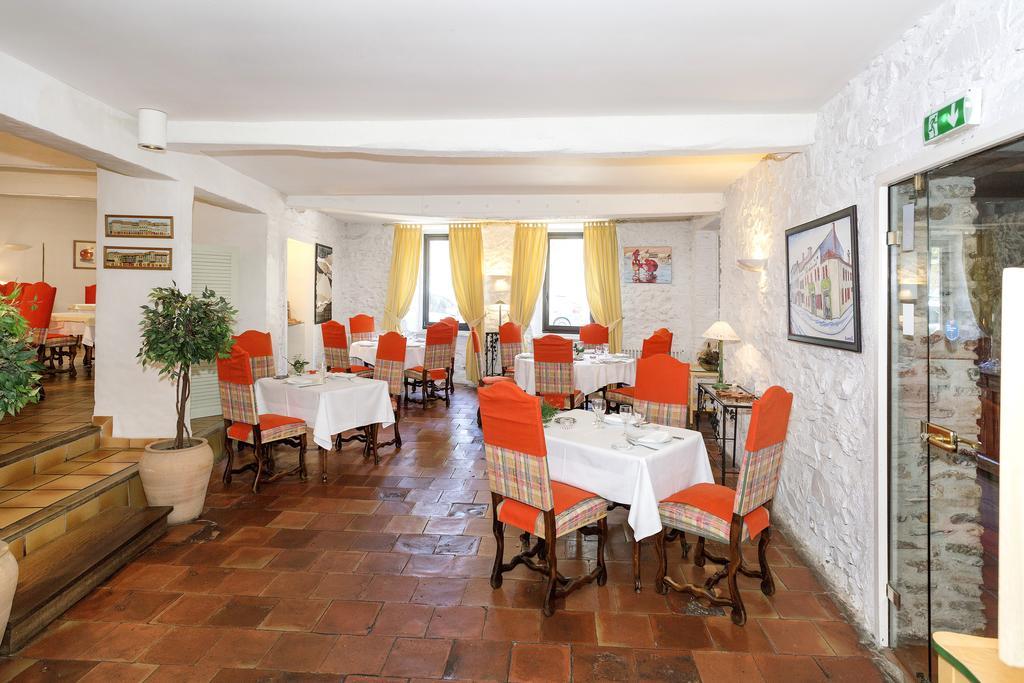 Logis - Restaurant Du Midi Hotel 3*