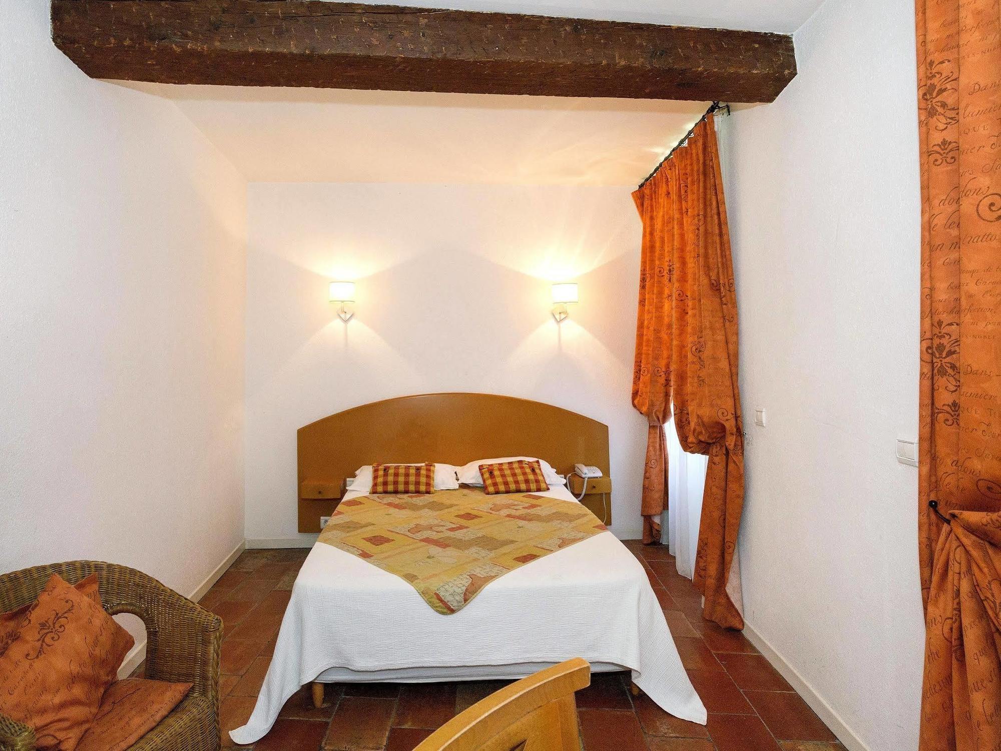 Hotel Logis - Restaurant Du Midi